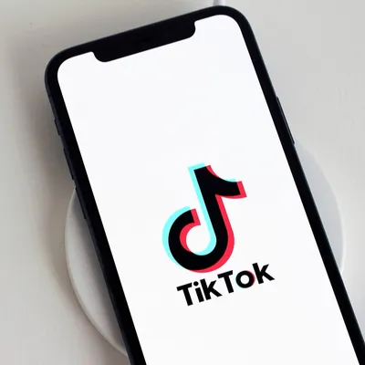 Des "spirales mortifères" : TikTok visé par un nouveau signalement...