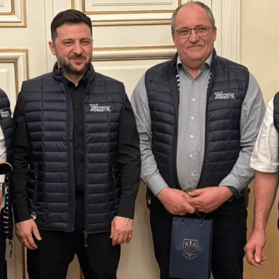 Des marins pêcheurs-bretons remerciés par Volodymyr Zelensky en...