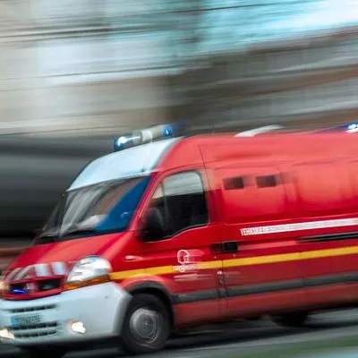 Ardennes - Une voiture percute une maison à Charleville-Mézières