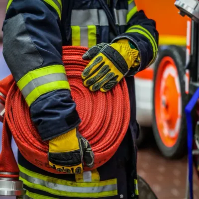 Une maison squattée totalement embrasée