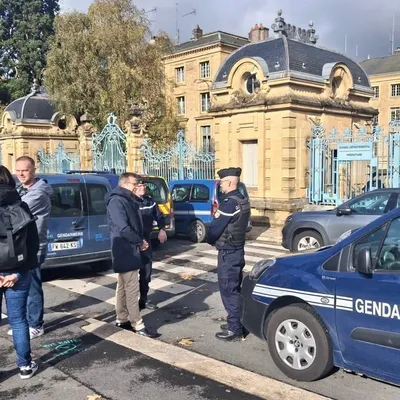 Manifestation à Charleville - 5 interpellations, une policière...