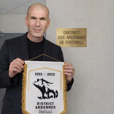 Un métro à Charleville, Zidane dans les Ardennes...Les poissons...