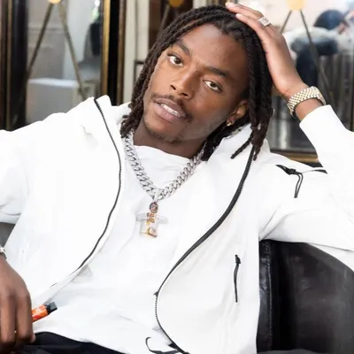 Koba LaD jugé pour homicide involontaire après un accident mortel à...