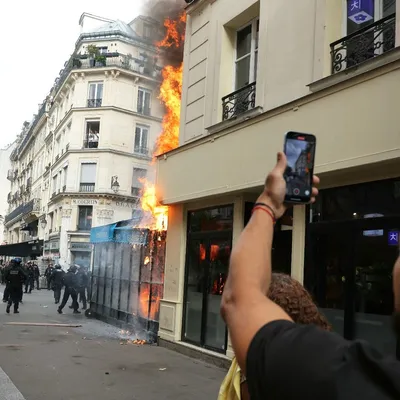 France sous tension : blocages et manif contre l’austérité, Lecornu...