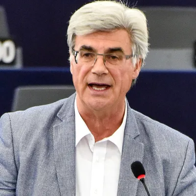 Patrick Le Hyaric alerte : l’urgence d’une démocratie sociale et...