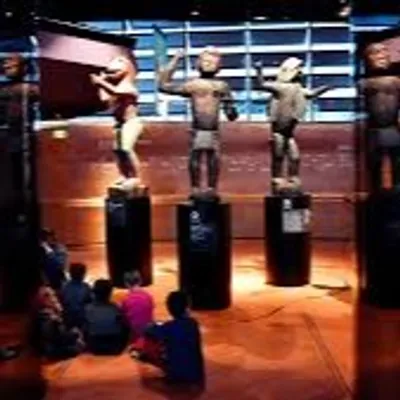 La restitution des biens coloniaux est de nouveau à l'ordre du jour...