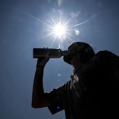 La France face à une canicule exceptionnelle : plus de la moitié du...