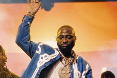 Davido célèbre sa présence à Coachella 2026 lors d’un brunch...