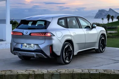 BMW iX3 : Recharge ultra-rapide et autonomie de 805 km