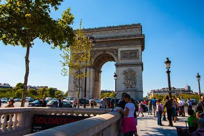 La France attire les touristes : 80 milliards d'euros de recettes...