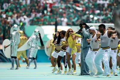 Shakira, Burna Boy et J Balvin enflamment l'ouverture de la Coupe...