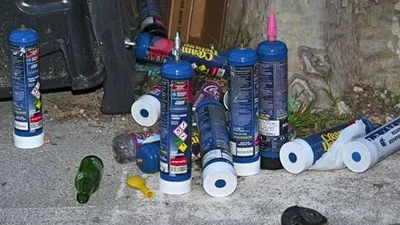Protoxyde d'azote : un million de bonbonnes retrouvées dans 3...