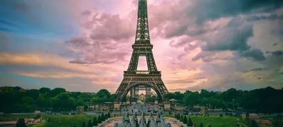 La tour Eiffel ferme plus tôt en raison de la canicule