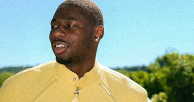 Tiakola lance son podcast « Détail » et dévoile les secrets de «...
