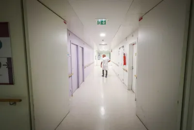 Une infirmière filme des vidéos pédopornographiques de nourrissons