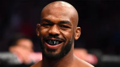 Jon Jones répond sèchement à Islam Makhachev sur ses accusations