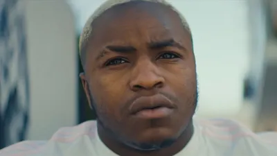 « Sombre Mélodie » : Landy dévoile un nouvel album entouré de...