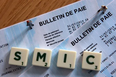 SMIC : hausse conséquente cet été en France ?