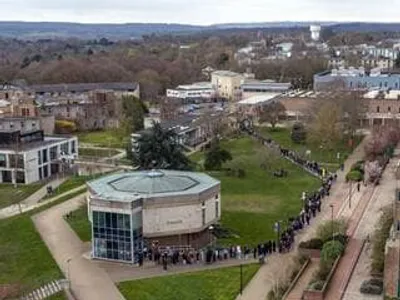 Méningite au Royaume-Uni : Épidémie sans précédent à Canterbury