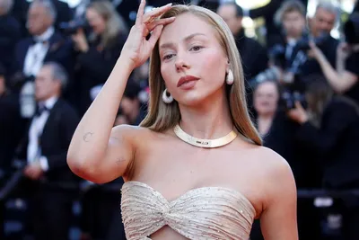 Ester Expósito affole Cannes