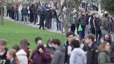 Royaume-Uni : face à une épidémie record de méningite, l’État...