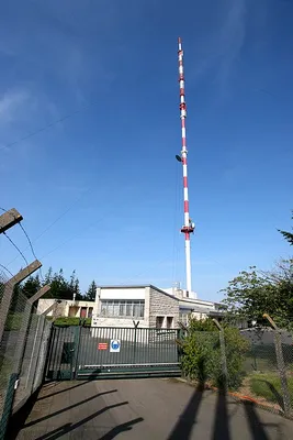 La réception de la radio FM et de la télévision via la TNT...