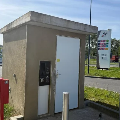 Tentative de vol au pied de biche au monnayeur d'Intermarché 