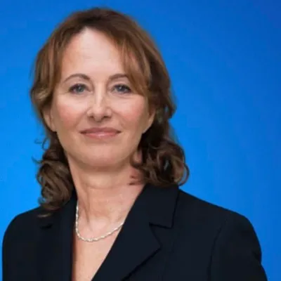 « Je préfère une femme qui a un foulard sur la tête […] qu’un...