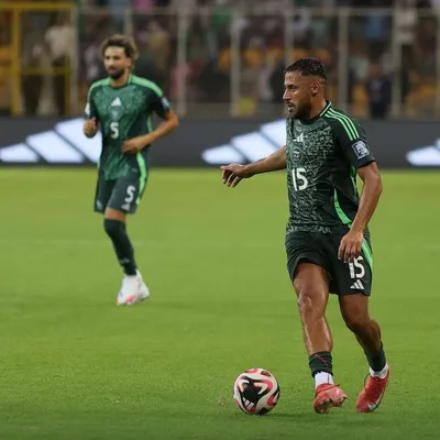 La FIFA suspend Youcef Belaïli pour un an après un litige avec l’AC...