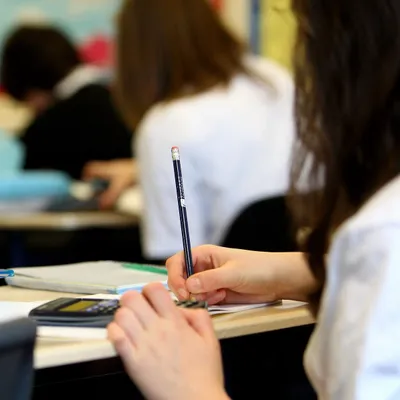 Étudiants étrangers : les conditions d’accès aux aides et au séjour...