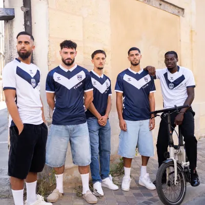 Bordeaux s’indigne après la vidéo d’Éric Zemmour portant le maillot...