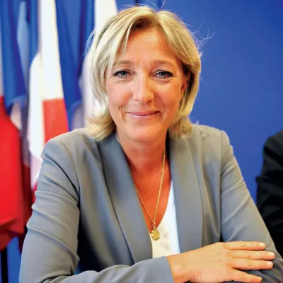 Marine Le Pen débutera sa campagne présidentielle sans bracelet...