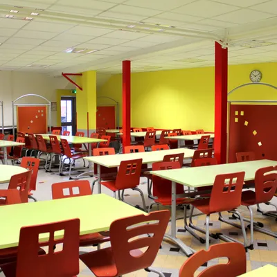 Dans les Bouches-du-Rhône, la cantine des collèges reste à 3 euros...