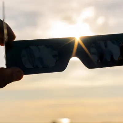 Éclipse solaire du 12 août 2026 : le CHU de Nîmes appelle à la plus...