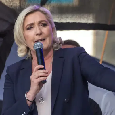 [ Justice ] Marine Le Pen rejugée pour détournement de fonds...