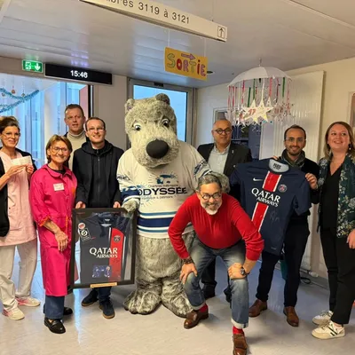 La Team Event Solidarité joue les pères Noël au service pédiatrie...