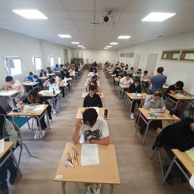 Plus de 3 000 Euréliens devant les copies de philosophie