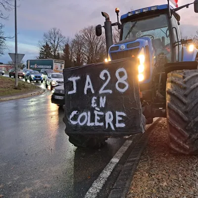 🔊Les agriculteurs maintiennent la pression (PHOTOS)