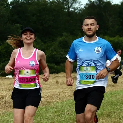 La course « Un gars, une fille » aura bien lieu
