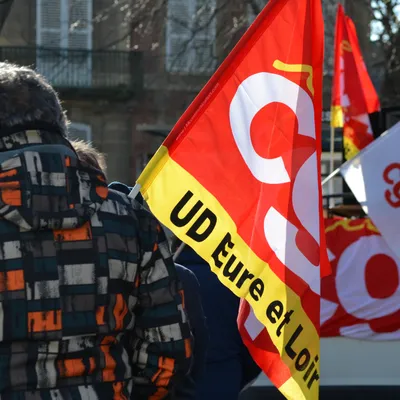 🔊 Une cinquantaine de salariés ont débrayé à Paulstra