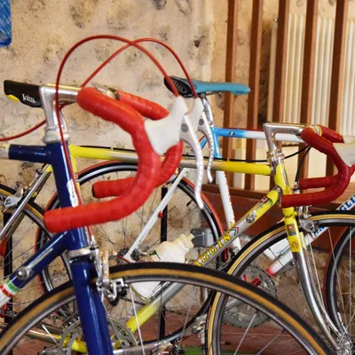 🔊 Des vélos de courses anciens exposés par André Davignon