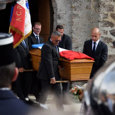 🔊 L'émouvant dernier hommage à Claude Térouinard, figure de la...