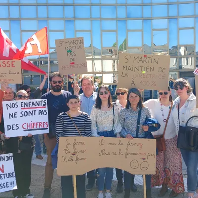 🔊 Incompréhension et inquiétude face aux fermetures de classes