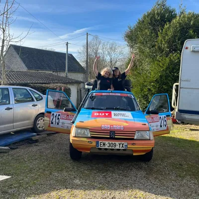 🔊 Sylvie et Joanna sur la ligne de départ de la 10ème édition du...