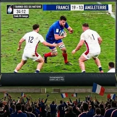 Le "crunch" sur écran géant à Chartres