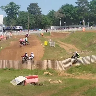 Championnat de France de side-car : Les Frères Prunier s'imposent à...