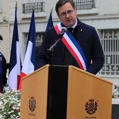 Pierre-Frédéric Billet s'éloigne des LR