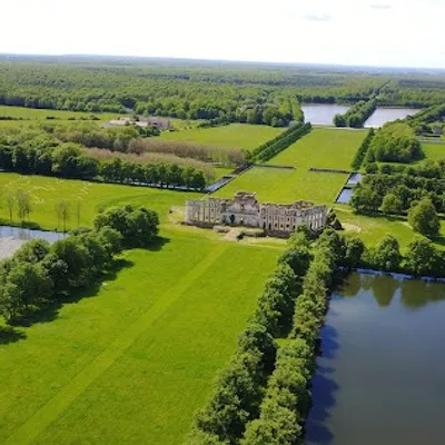 LA FERTÉ-VIDAME -  le tournage du « Village préféré des Français »...