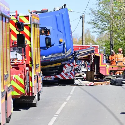 Accident à un passage à niveau dans le Pas de Calais : le chauffeur...