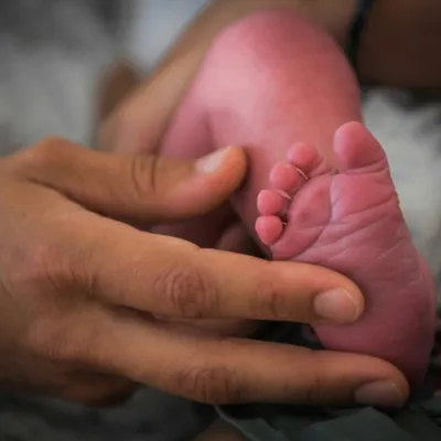 Le congé de naissance effectif dès 2026 ! 